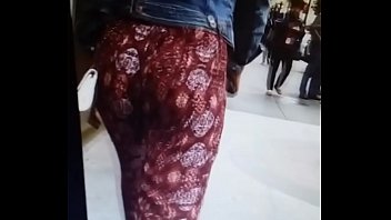 Wobbling Brown Booty