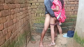 Freshly Wedded Indian Bhabhi’s Outdoor Adventure