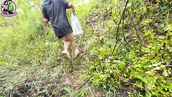 Thai Girl Finishes Peeing In The Woods And Flashes Her Pussy By The Roadside In 4k