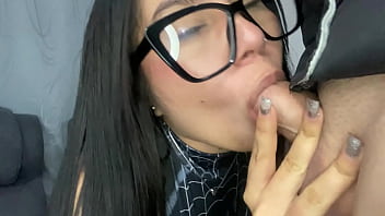 Naughty Girl Deepthroating With Skill