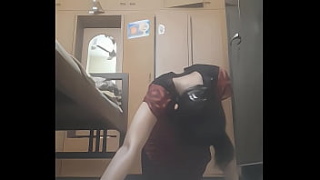 Sweaty Desi Queen’s Tit-toning Creampie Workout