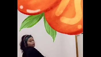 Twerk That Juicy Indonesian Rump