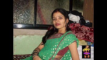 Sizzling Bhabhi’s Steamy Phone Call In Hindi