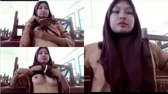Gadis Pramuka Berhijab Yang Bikin Heboh Dengan Aksi Remasan Dadanya Yang Menggoda