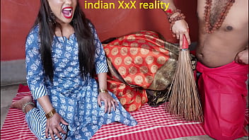 Indian Stepmom’s Seductive Moves In Hindi