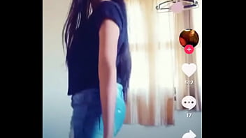 Desi Babe’s Seductive Moves: A Hot And Steamy Dance