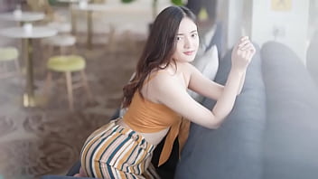 Hot And Cute Indonesian Babe