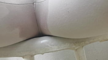 Nicoletta Soaks Her Yoga Pants In The Park Fountain, Wanna Get A Peek?