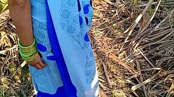 Desi Village Bhabhi Getting Wild And Raw In Outdoor Sex