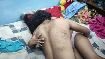 Curvy Desi Housewife’s Creamy Filling And Rough Ride From The Delivery Man