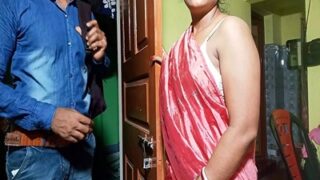 Gadis Montok Menggoda Penjual Dalam Video Panas Tante-tante