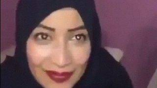 Kecantikan Pakistan Melayani Nafsu Dengan Mulut Yang Menggoda
