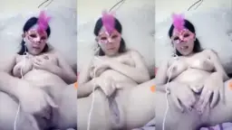 Munakitty Mengoceh Dan Menggeliat Saat Colmek Live
