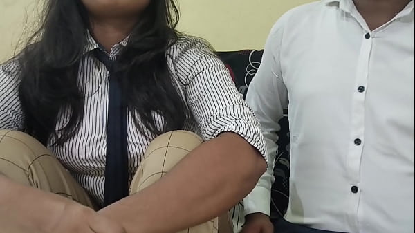 Desi Babe’s First Day At The Office, Boss Fucks Her Hard For Not Finishing Her Work.