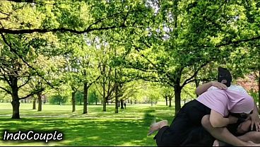 Real Muslim Couple Caught Having Wild Outdoor Sex In Public Park
