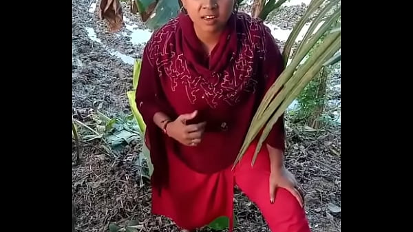 Sizzling Bengali Village Bhabhi’s Steamy Secret Affair