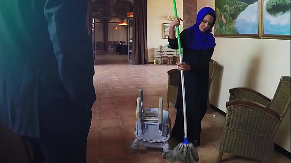 Arab Scandal: Desperate Janitor Sells His Body For Cash In Secret Deal With Boss