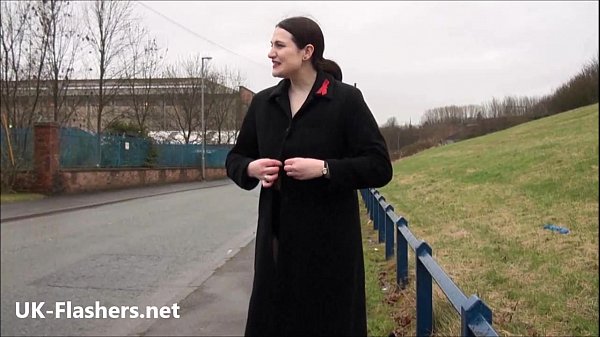 Curvy Exhibitionist Alyss Flaunts Her Naked Bbw Body In Public Outdoor Flashing