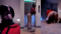 Gadis Tiktok Seksi Menggoda Di Lorong Apartemen