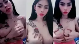 Tante Dara Cantik Berhias Emas Meremas Payudara Montoknya