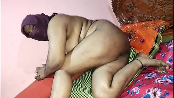 Honeymoon Hotel Fuck: 18-year-old Indian Bride’s First Night Moans In Hindi