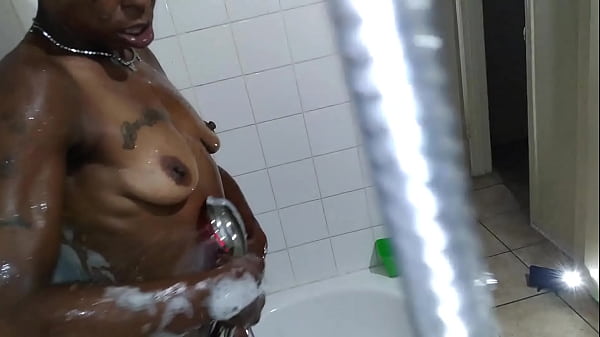 Thick And Tasty Ebony Mommy