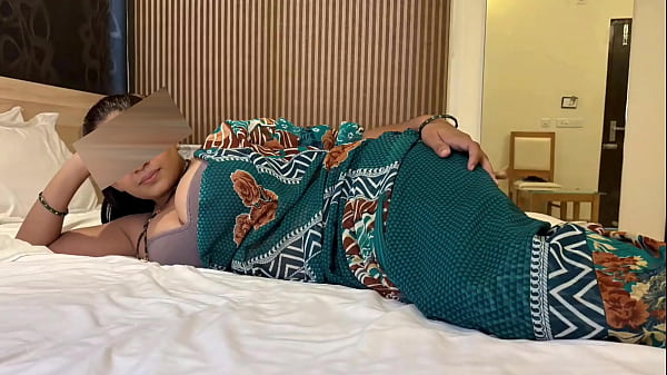 Sasur Ji Seduced His New Bride And Pounded Her Deep In A Steamy Hindi Audio Encounter