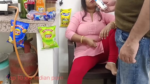 Mumbai Shopkeeper Fucks Desperate Housewife For Loan In Hindi Porn