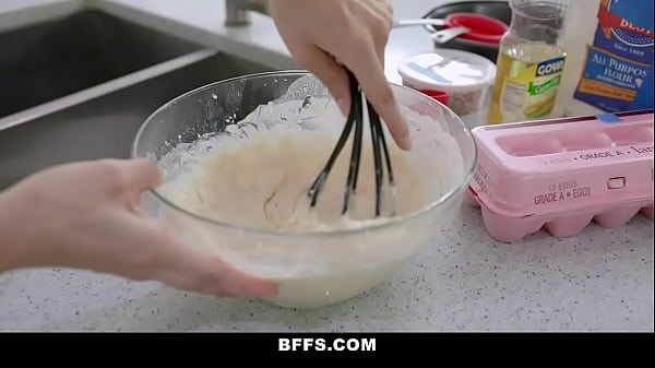 Hot Young Cooks Swap A Massive Dick After Whipping Up Dinner