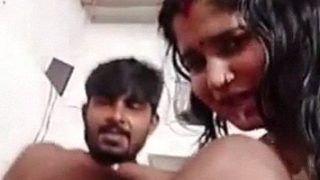 Video Tango Panas: Monika Bhabhi Mengulum Penuh Dengan Cairan Cinta