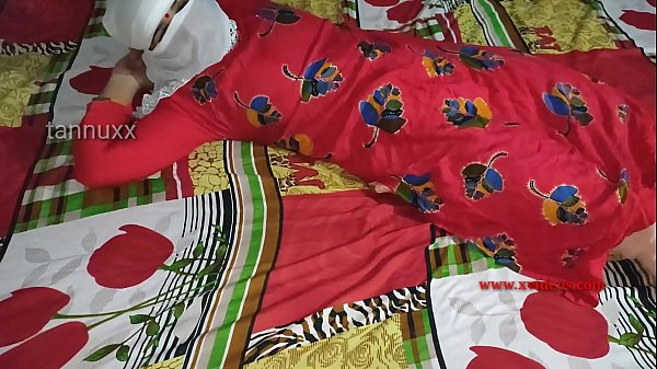 Bangladeshi Girlfriend’s Tight Pussy Gets Pounded Hard By Her Boyfriend In Raw Desi Sex