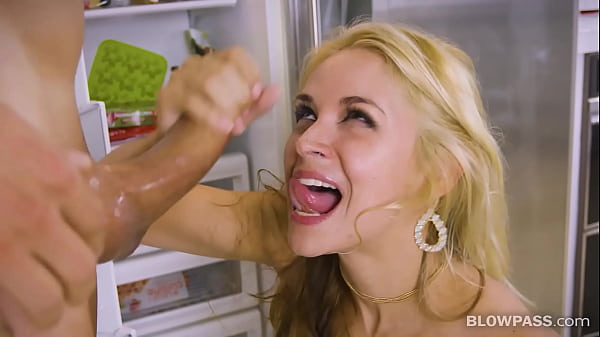 Sarah Vandella’s Top 5 Dick-sucking Scenes: Watch This Busty Blonde Bomber Deep Throat Like A Pro