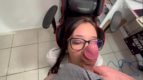 Grade-boosting Blowjob From A Student Obsessed With Her Well-endowed Professor