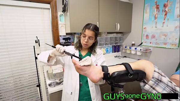 Naughty Nurses Monroe And Nicole Get Hands-on With Helpless Men’s Feet @guysgonegyno – Reup