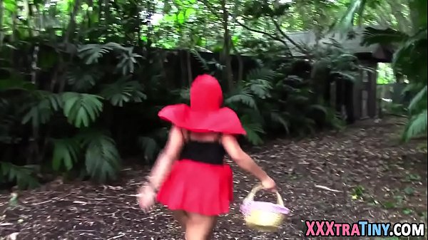 Hot Latina Slut Deepthroats A Massive Dick