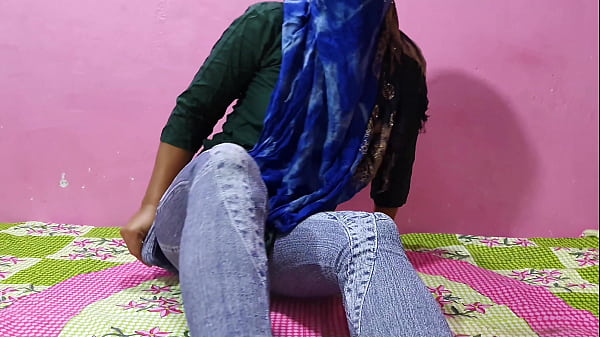 Naughty Desi Girl Pleasing Her Boyfriend’s Cock In The Classroom