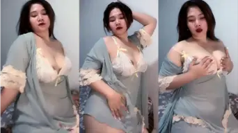 Febby Cantik Gemoy Menggoda Dengan Remasan Sensual Di Mangolive