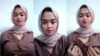 Gadis Berhijab Menggoda Dengan Sensualitas Yang Menggairahkan
