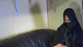 Intimate Offerings Of Pakistani Courtesans
