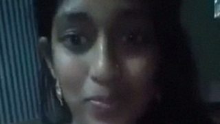 Voluptuous Bengali Beauty’s Nude Display And Self-pleasure