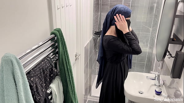 Hijab Unveiled: A Forbidden Moment In The Steam