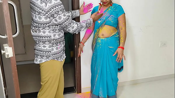 हैपी होली, कोमल भाभी, ऐसे मत रंगो मुझे, नहीं तो बदन जल जाएगा