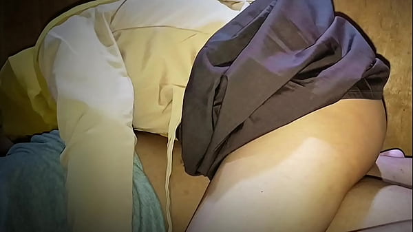 Gadis Pramuka Menggoda Guru Dalam Petualangan Intim