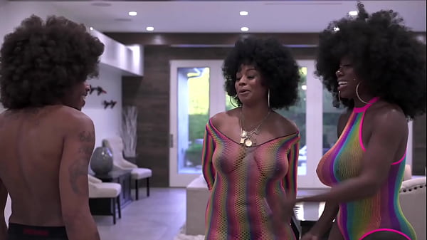 Ebony Seduction: A Threesome With A Bbc