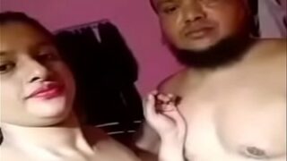 মাওলানা এক তরুণীর সাথে বাংলা Xxx ভিডিও ধারণ করলো