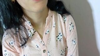 Lonely Wife Gets A Rough, Local Service From The Man Who Owns The House