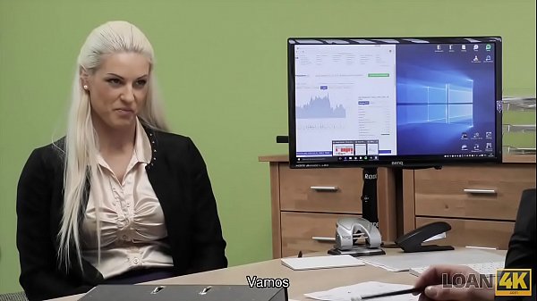 Loan4k. La Zorra Está Lista Para Abrir Su Tienda Online, ¿por Qué Se La Cogen A Cambio De Un Préstamo Bien Grande?