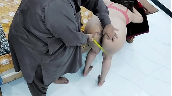 Indian Tailor Fucks Village Gawar Girl’s Big Ass Like A Bitch, Hard And Rough Doggy Style With Clear Hindi Audio, Romantic Dirty Talk