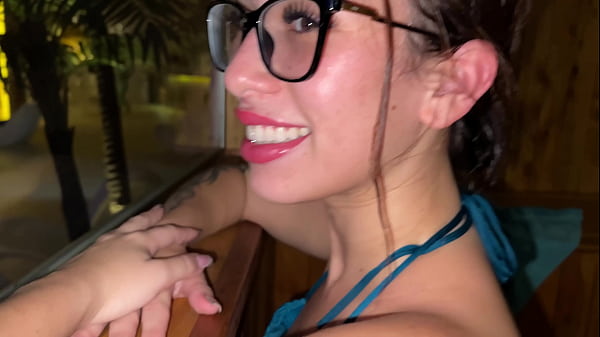 Pareja Caliente Se Encuera Y Coge A Plena Vista En El Spa Público – Katty Blake