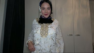 Fucking My Romantic Muslim Stepsister While She Keeps Her Hijab On